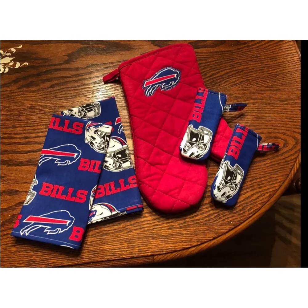 New -Handmade Buffalo Bills Kitchen Set - Red and Blue